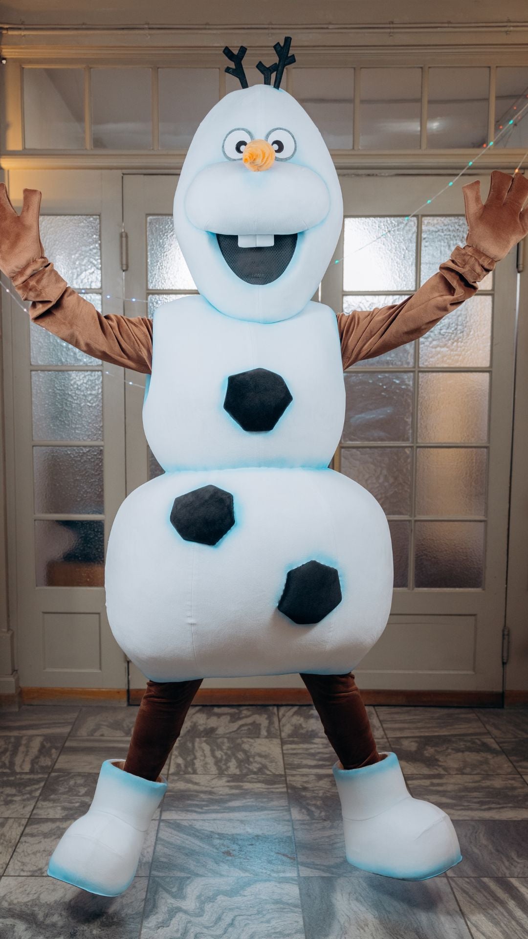 Buche Olaf von Frozen für den Kindergeburtstag